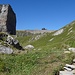 Im Sattel. Das Schwarzgrätli liegt unterhalb der schwarzen Felswand.<br /><br /><br />