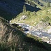 In der Abendsonne (es ist eine Stunde später, als beim Foto angegeben) geht's dem Alpbach entlang zum Bergrestaurant Lohner, wo ich noch einkehre.<br /><br />