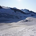 Über sanft geneigte Gletscherhänge steigt man vom Oberen Triftchessel auf zum Diechterhorn