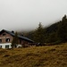 Ankunft bei der Häusleralm, die ich aber erst im Abstieg genauer betrachten werde.