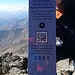 Auf dem Gipfel montierten Mitarbeiter der Graubündner Kantonalbank gerade ein "elektronisches Gipfelbuch". Digitalisierung überall...