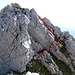 Steiler Abstieg von La Forbice (grasige Rinne + Querung mit kurze Abkletterstelle)