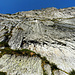 la parete vista dal basso