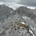 Auf der Mitterkarlspitze mit Blick zu den zuvor bestiegenen Schafkarspitze und Mitterspitze