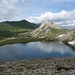 Lago Pecian (2323 m) von Nahem mit Pizzo Colombe