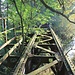 Zweifeldrige Stahlbrücke über ein Feuchtgebiet