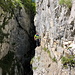 Unterwegs an der Soča - Die Schlussetappe zur Quelle führt auf schmalem Steig an einer Felswand entlang. Foto vom Rückweg.