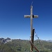 Ein etwas improvisiertes Gipfelkreuz auf dem Schiesshorn