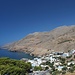 Chora Sfakion, ganz hinten an der Küste erahnt man Loutro