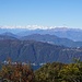 Willkommener Aussichtspunkt im dichten Buchenwald beim Aufstieg von Rovio zur Alpe Perostabbio