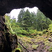 An der Velika ledena jama v Paradani - Blick aus dem Eingangsbereich der Höhle.