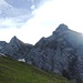 ... danach weiter Richtung Hohfläschenmatt mit Blick zu unseren ersten zwei Gipfelzielen Rossalpelispitz und Zindlenspitz
