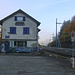 Den Bahnhof Liesberg Station (380m) erreicht man mit dem Postauto von Laufen. Seit Mai 1993 hält hier keine S-Bahn mehr auf der Strecke zwischen Laufen und Delémont.
