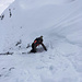 canalino molto ravanoso su neve inconsistente e, sotto, roccia marciotta