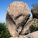 Der markante, runde Fels am Gipfel des Lotus Peak.