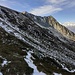 Inizia a farsi intravedere il Tignolino 2246 mt (a sinistra) mentre a destra il Tignolino di Trontano (cima Nord 2200 mt).