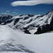 Gipfelvorbau aus Eis mit Berninagruppe