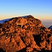 Rückblick beim Abstieg entlang dem Kraterrand zum Uhuru Peak (5891,775m), dem höchsten Punkt des Kilimanjaros / Kibo.