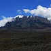 Toll, ein letzter Blick zum Kilimanjaro / Kibo (5891,775m) beim Abstieg zu dem Horombo Huts (3715m).