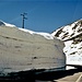 I muraglioni di neve al Passo del Gottardo.