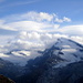 Links der Schwarzberg-Weisstor-Kamm, rechts Strahlhorn und Rimpfischhorn