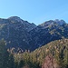 Blick zu Bergen über dem Toblacher See