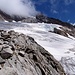 Blick vom unteren Teil der Rippe auf den oberen Teil und die dazwischenliegende Gletscherpassage
