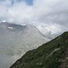 Die gegenüber liegenden Berge, das Mittaghorn (rechts) und der Egginer (links) liegen noch teilweise in den Wolken.