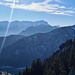 Zugspitze mit Sonnenstrahl 