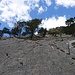 Nach oben hin wird die Platte steiler. Hier wechseln wir zu "blau" (3a).