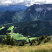 Freiberg / Setiče - Ausblick am Gipfel: von den Steiner Alpen (hinten links) bis zum Koschutnikturm / Košutnikov turn.