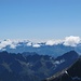 Klar ist der Großglockner (3798 m) auch dabei .. allerdings ganz schön weit weg: 85 km sind es bis dorthin. Der Großvenediger ist im linken Bildteil durch Wölkchen verdeckt.