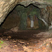 Im hinteren Teil der 16 Meter tiefen Ibachhöhle (388m).