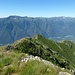 vista sulla quota 1827 e sullo sfondo il gruppo del monte Massone