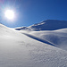 Eine unberührte Schneewüste im Aufstieg zum Piz dal Sasc