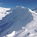 la cresta che porta alla Cima di Valcervia e la sua cresta "corniciata"