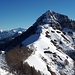 <b>A giudicare dalle tracce che si intrecciano a cavallo della frontiera, suppongo che il Rifugio Prabello oggi sia ben frequentato.</b>