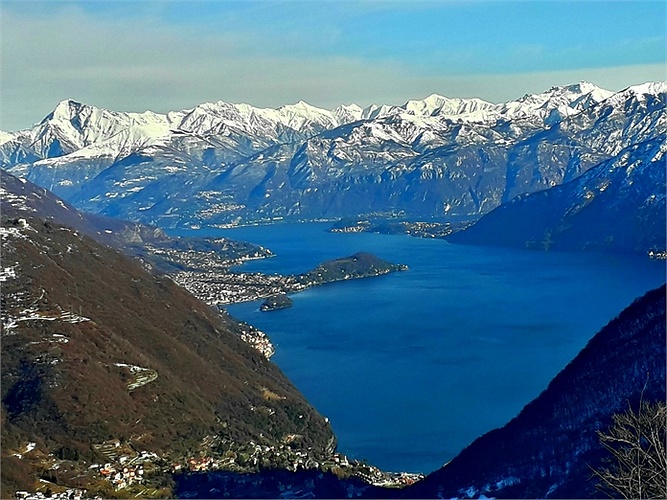 Fantastica vista dal Monte San Zeno Fotos