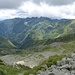 vista sul percorso di discesa e le altre cime della valle Strona