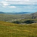 Vom Sattel Bealach Horn reicht der Blick weit nach O, bis zu den Bergen der schottischen Ostkueste.