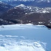 <b>Alle 11:30 inizio la discesa sulla dorsale nord. La parte superiore è ben illuminata e priva di ostacoli, più in basso dovrò prestare attenzione alle rocce emergenti e ai numerosi cespugli  </b>