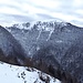 <b>Monte Cucco (1542 m).<br />Il paesaggio diventa sempre più bello; la neve ricopre ancora le fronde degli alberi e da qualche radura posso osservare la meta che desidero raggiungere.</b>