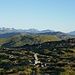 Blick zum Hochfeindkamm und einem Berg der Schladminger Tauern (ganz rechts)