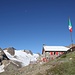 <b>Rifugio Claudio e Bruno (2708 m)</b>.