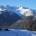 Di fronte a Daloo si vede il solco della Val Bodengo che si inoltra lungamente tra le montagne e la Val Garzelli (oltre il versante boscoso in centro foto), dove siamo stati a settembre dello scorso anno arrivando all’Alpe Campo e all’Alpe Manco (bivacco).