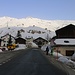 Mit der frühstmöglichen Verbindung startete ich gegen halb 10 Uhr in Nufenen (1569m) meine Schneeschuhtour aufs Bärenhorn (2929m).