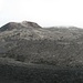 Blick von Süden her zum Lavafeld und den einen der Ausbruchskrater vom März 2010