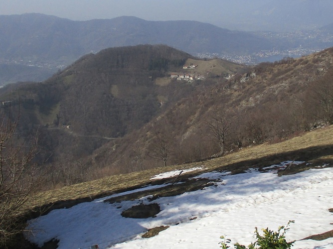 Salendo Verso Il Monte Tesoro Panoramica Fotos Hikr Org