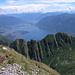 Aussicht vom Gipfel Richtung Locarno. Vorne Fumadiga