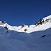 Nach der Eck-Alpe lugt der Gipfel rechts schon hervor